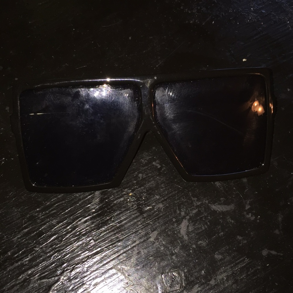Black sunglasses